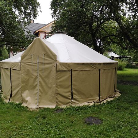 Jurten Im Garten Eden Bub Hotel Gutzkow Buitenkant foto